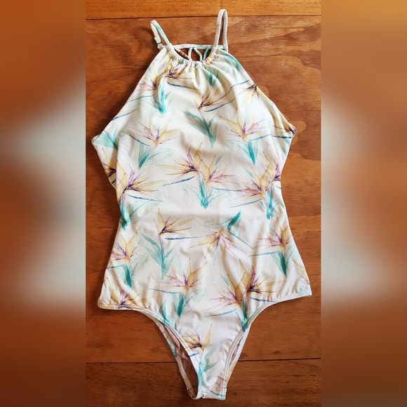 O'Neill Knotted Back Floral One Piece - Picture 4 of 9